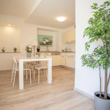 Appartement City Center Lux *